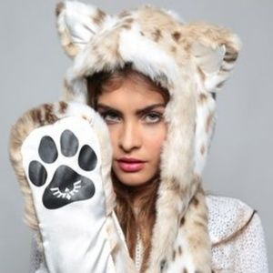 Spirithoods Siberian Snow Leopard